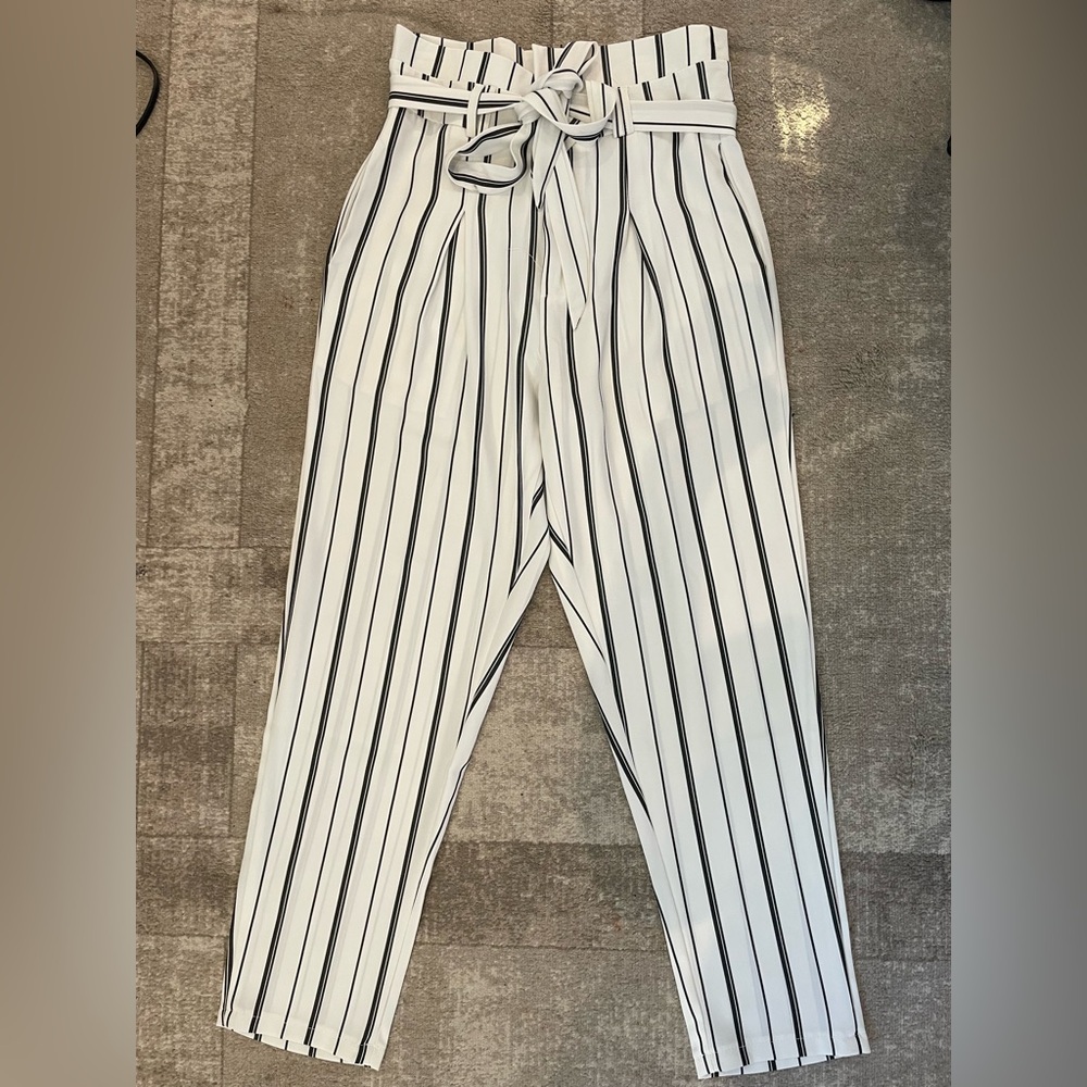 Venti6 Striped White and Black Belted Trouser